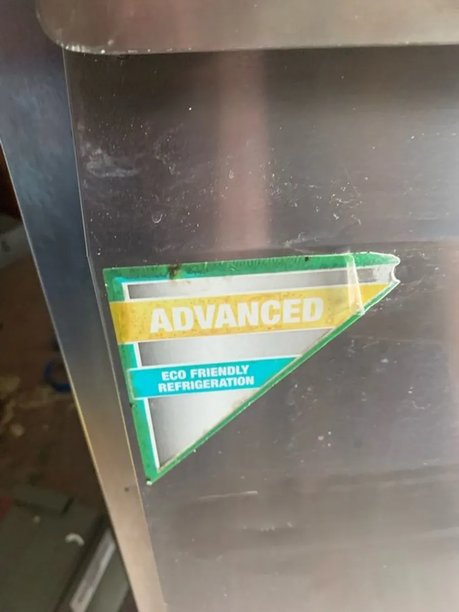 commerical fridge - Image 2