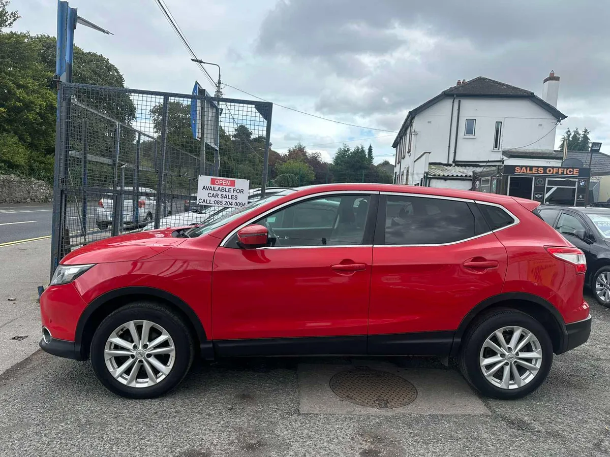 2015 Nissan Qashqai PREMIUM - Image 3