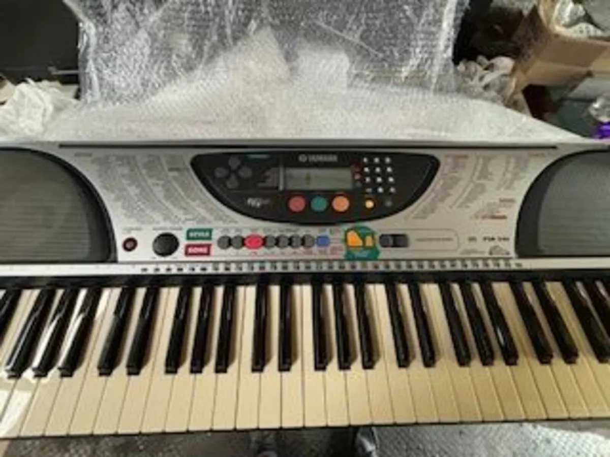 Yamaha Keyboard - Image 1