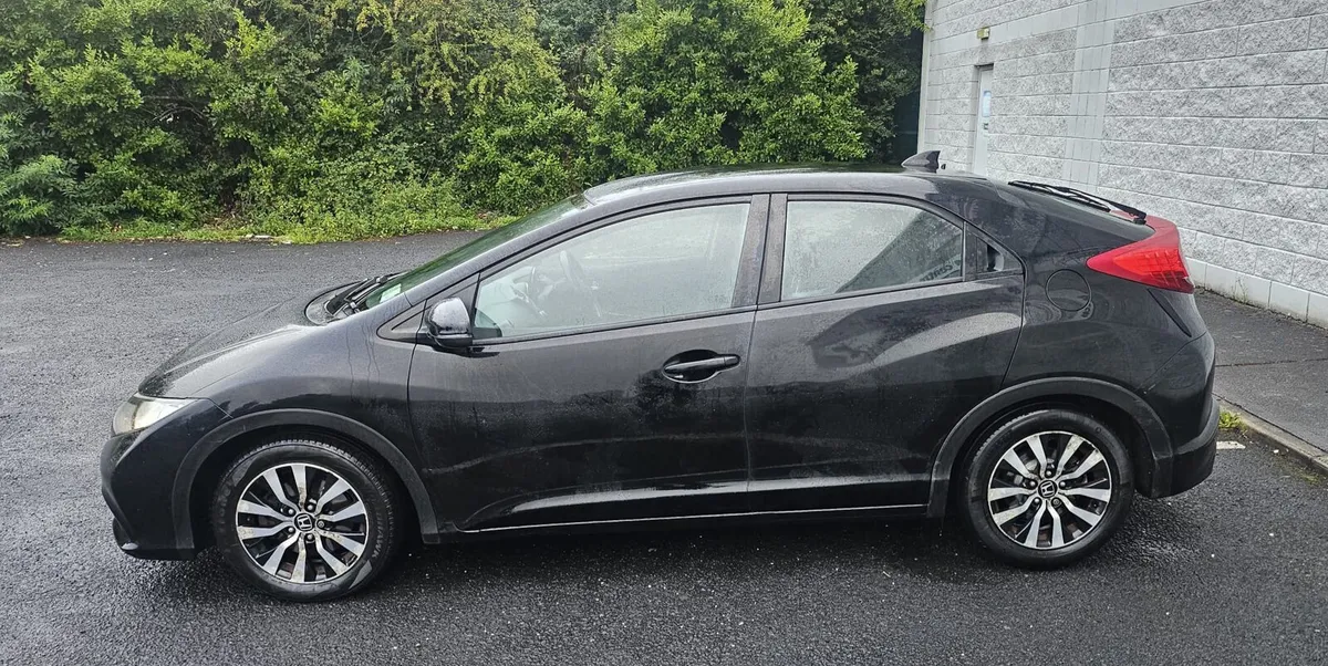 13 Honda Civic 1.6 diesel..Low ml..6200e - Image 4