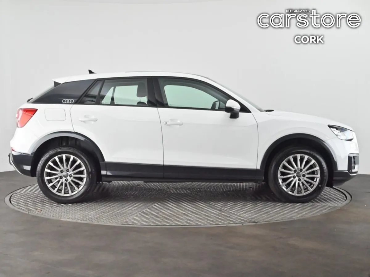 Audi Q2 30 Tfsi 116HP SE - Image 3