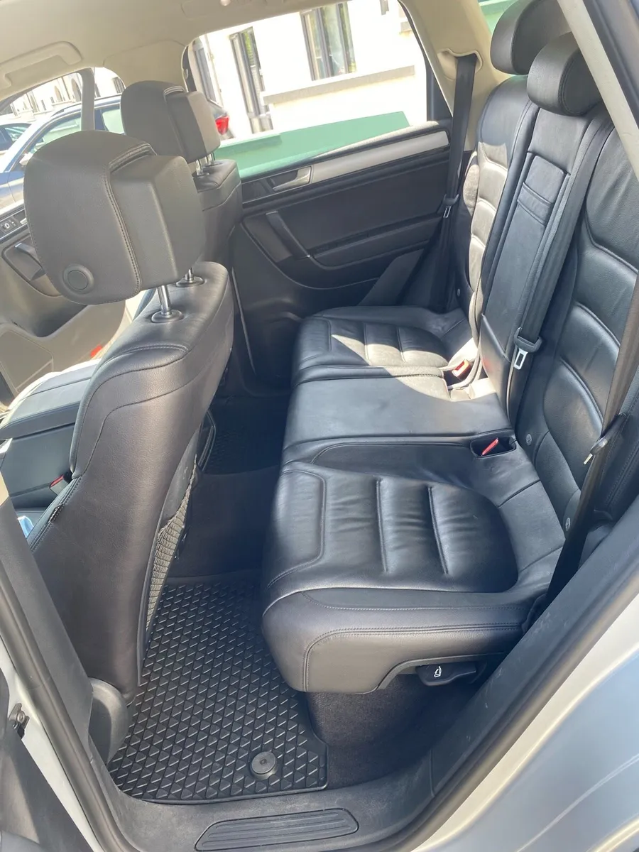 Volkswagen Touareg N1 crew cab - Image 2