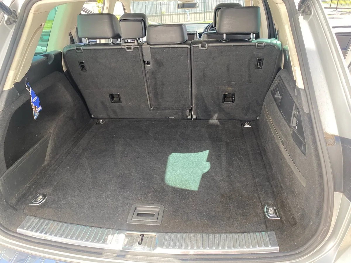Volkswagen Touareg N1 crew cab - Image 3
