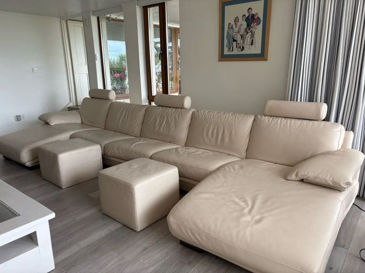 Natuzzi - Real Cream Leather - 5 Seater Sofa with double chaises. 2 matching footstools and 3 headrests - Image 3