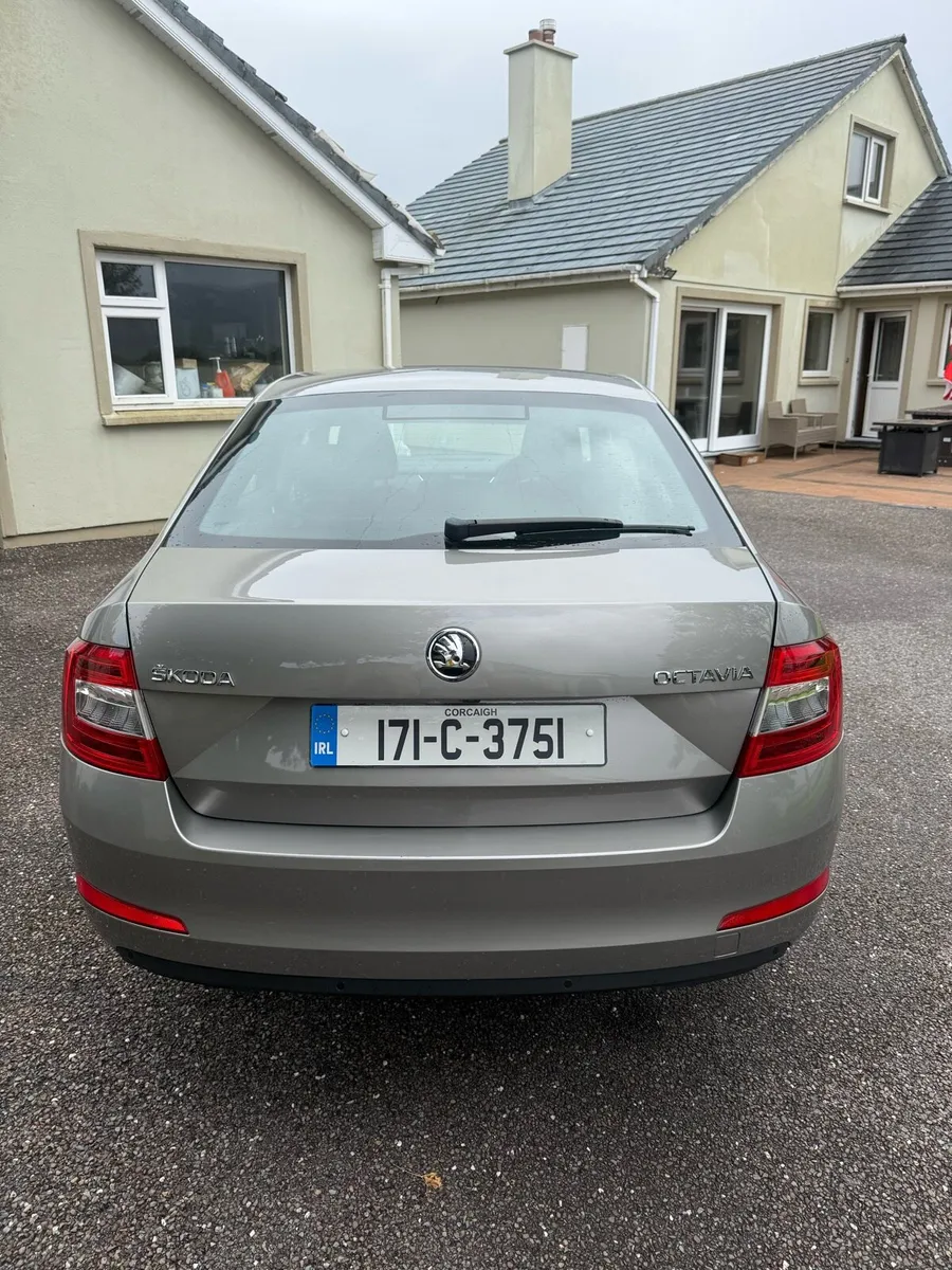 Skoda Octavia Style 1.6L TDI 115bhp - Image 4