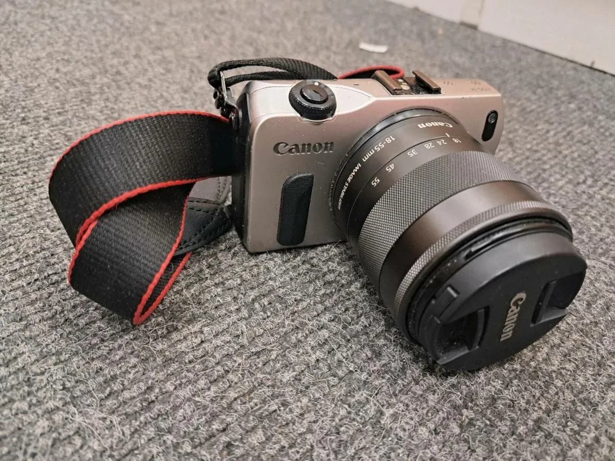 CAMERA CANON EOS - Image 2