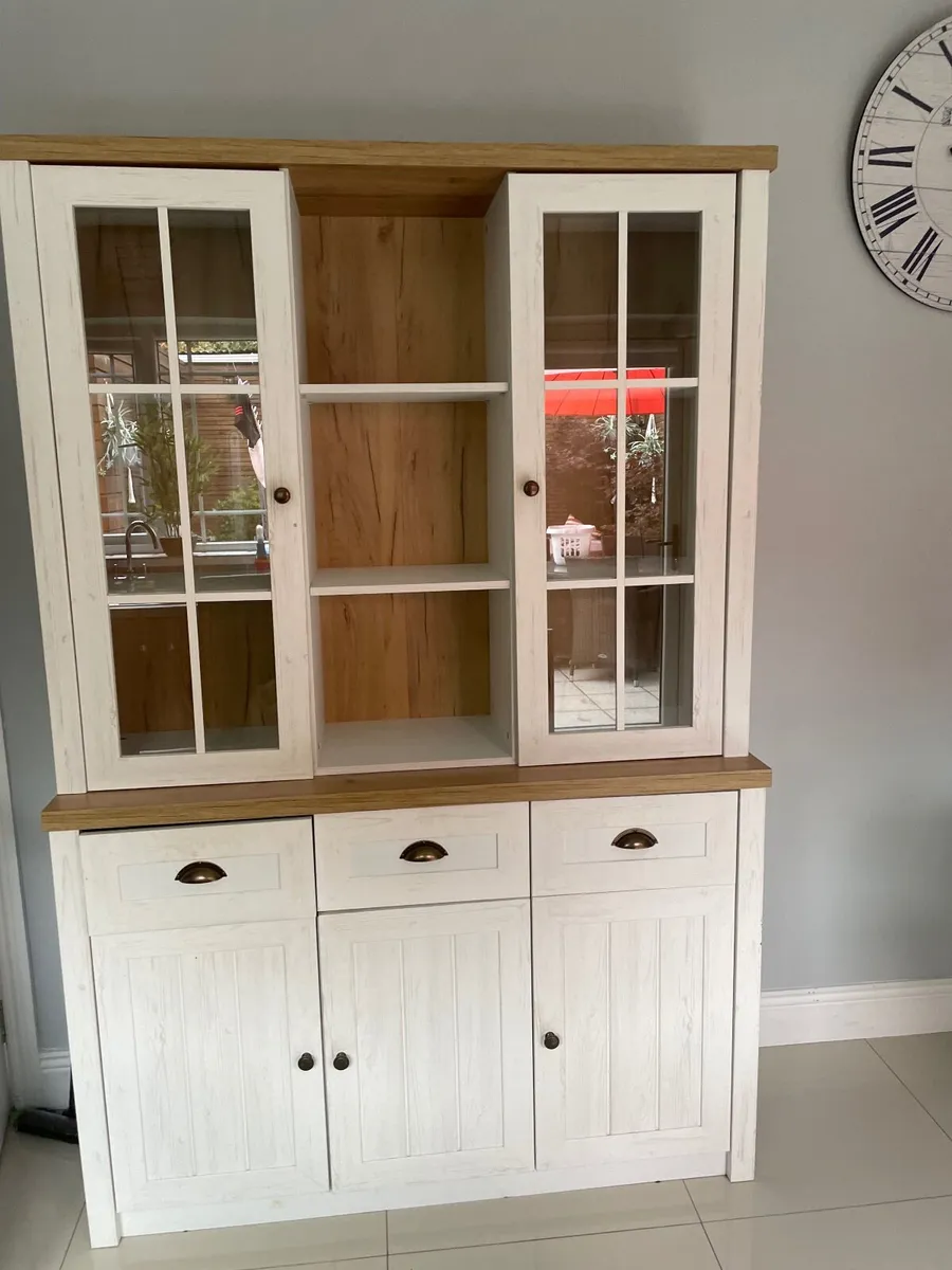 Kitchen cabinet - Image 1