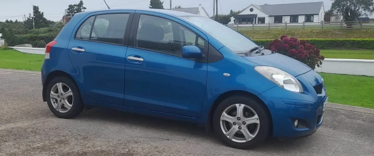Toyota Yaris 2010 - Image 4