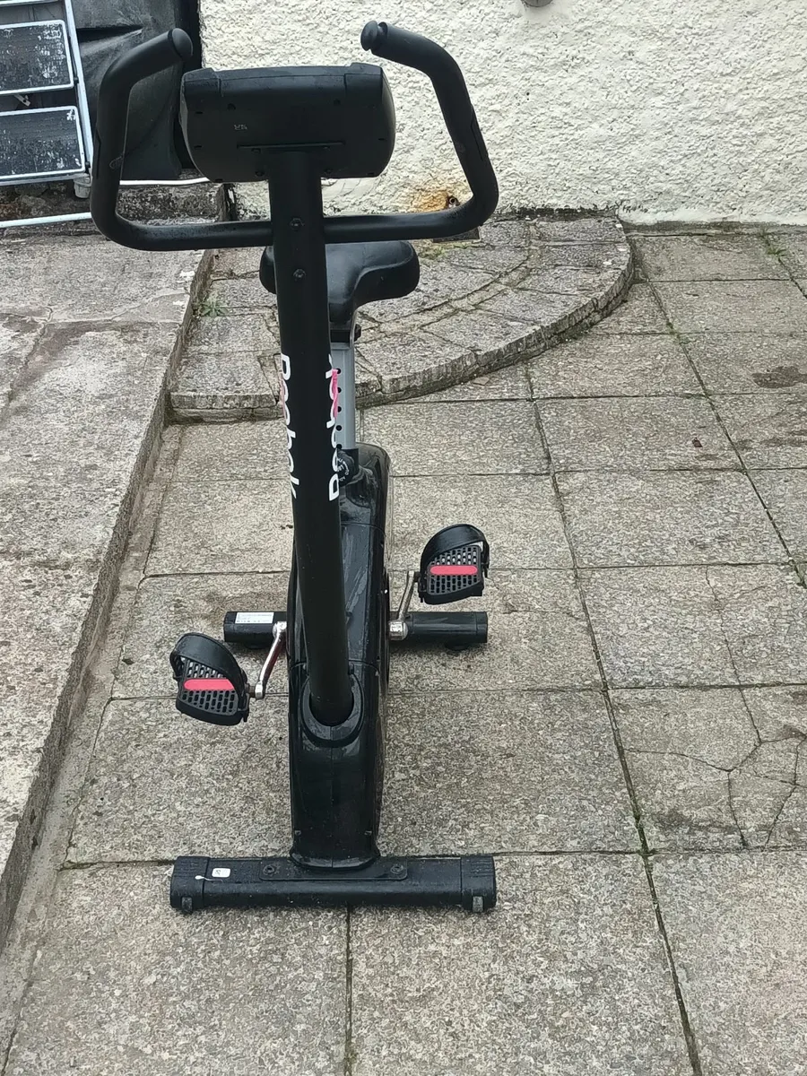 Reebok gb40s exercise bike - Image 4