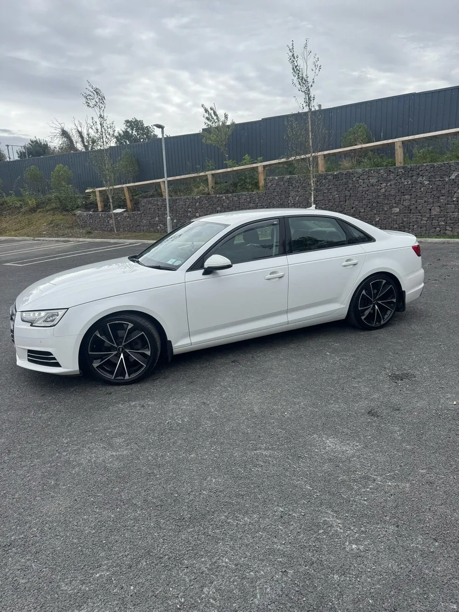 162 Audi A4 - Image 4
