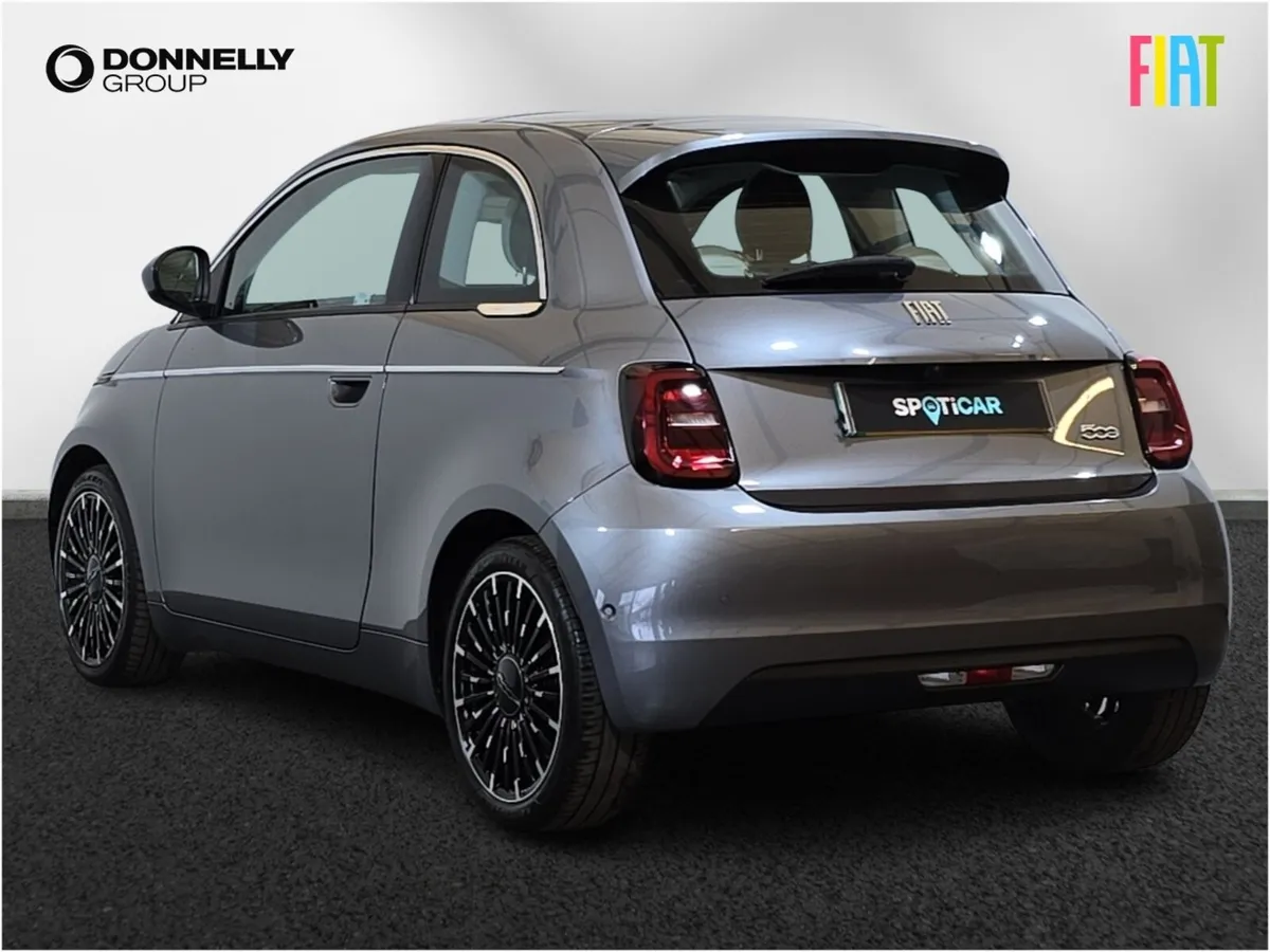 Fiat 500 Electric Hatchback La Prima - Image 2