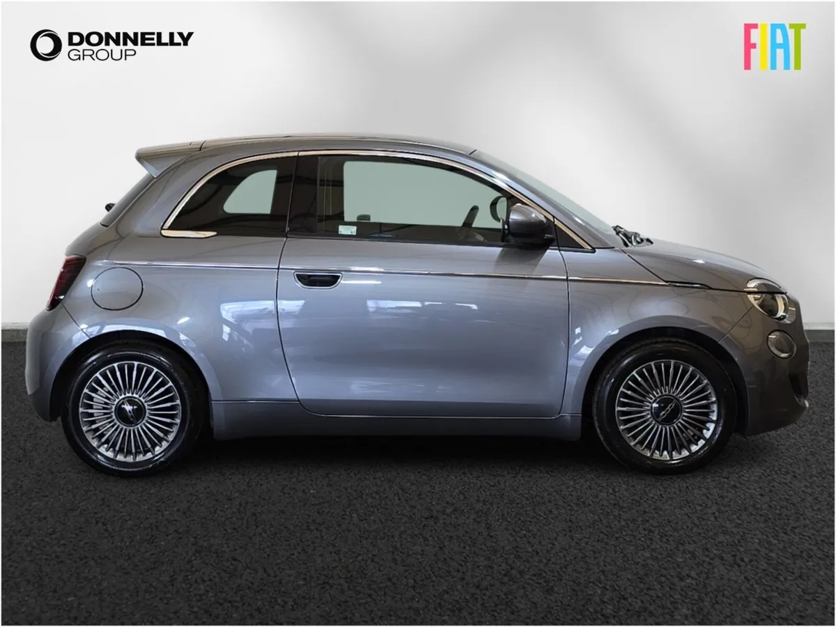 Fiat 500 Electric Hatchback Icon - Image 3