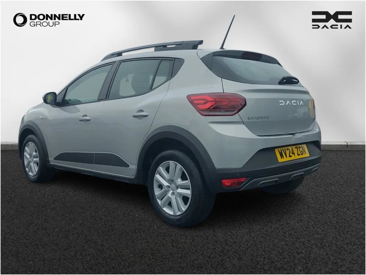 Dacia Sandero Stepway Hatchback Expression - Image 2