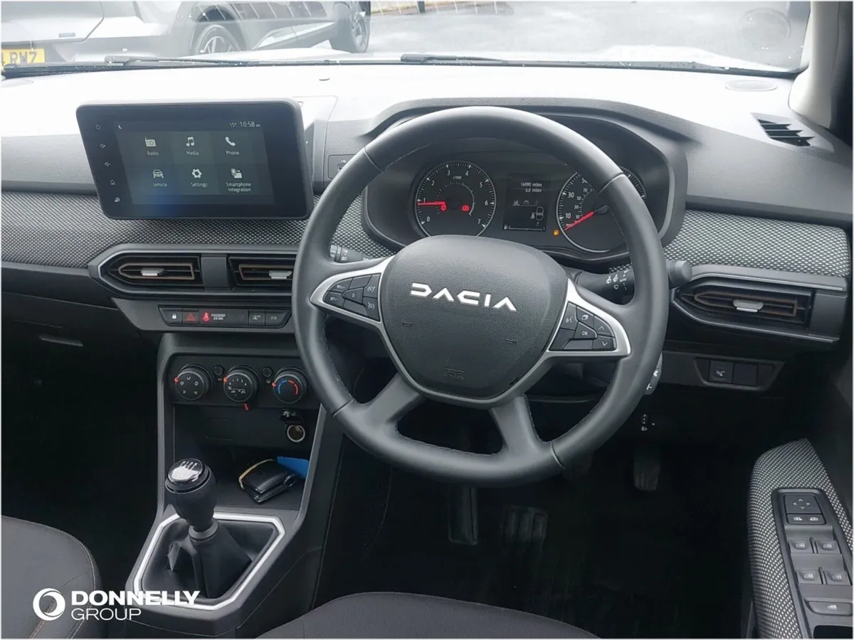 Dacia Sandero Stepway Hatchback Expression - Image 4