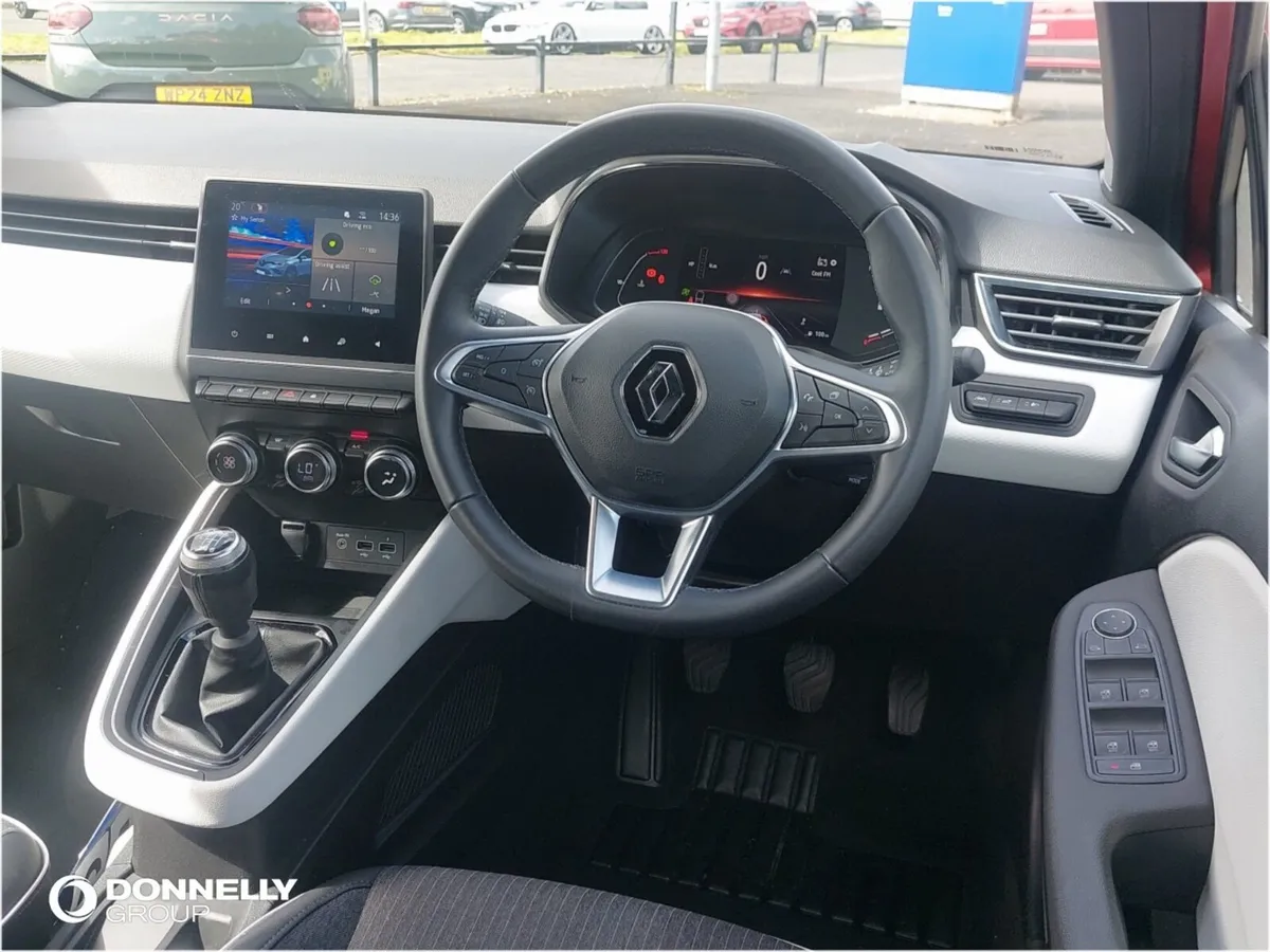 Renault Clio Hatchback Techno - Image 4