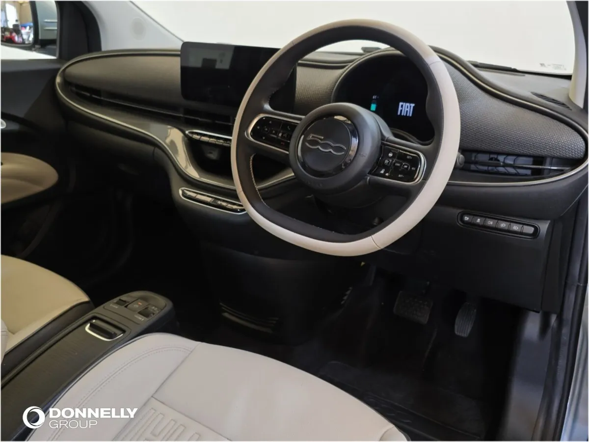 Fiat 500 Electric Cabrio La Prima - Image 4