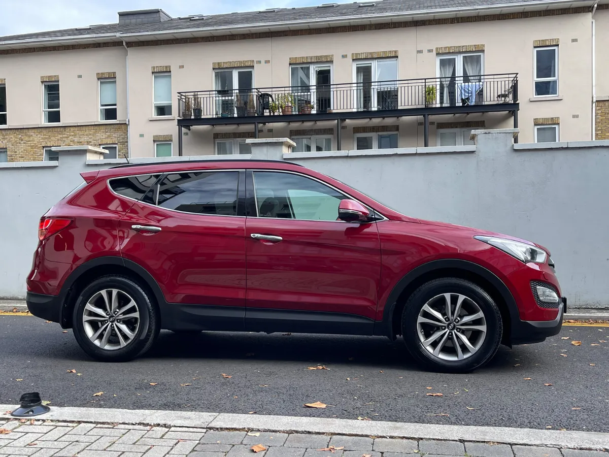 Hyundai Santa Fe 2015 7 Seater Auto 4WD - Image 2