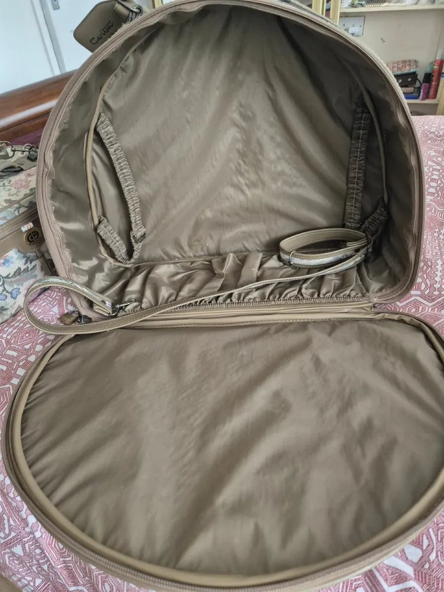 3 Piece Weekend Luggage Set - Image 3