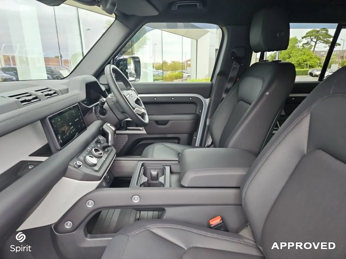 Land Rover Defender 2.0 Phev X Dynamic S - Image 4