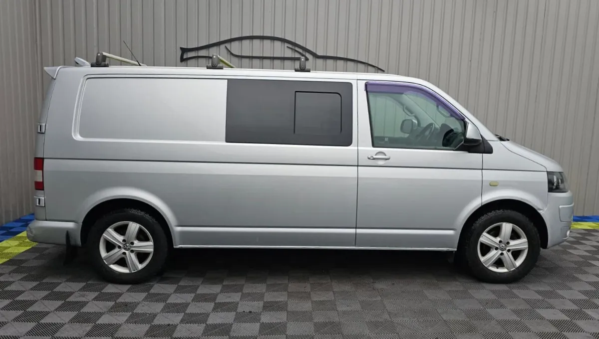 2014 Volkswagen Transporter 4MOTIO 2.0D Automatic - Image 2