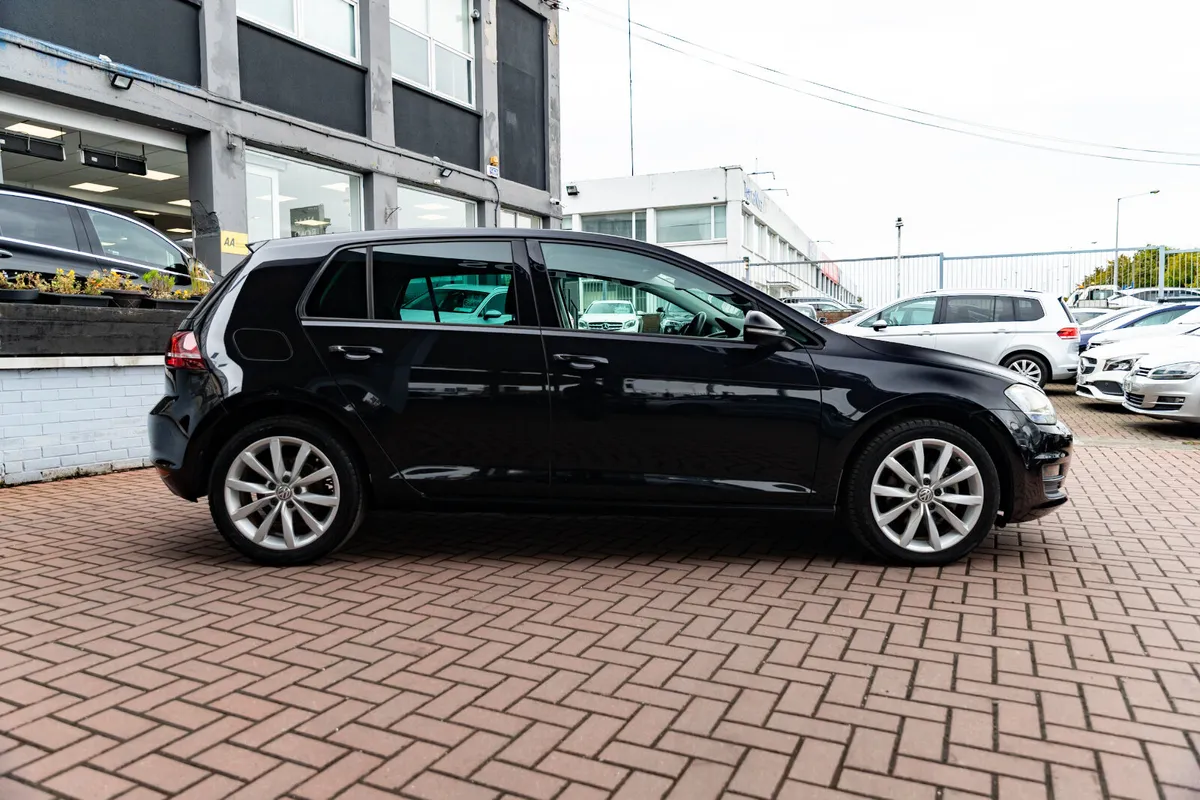 VOLKSWAGEN GOLF 1.2 TSI COMFORTLINE PLUS 5DR HATCH - Image 2