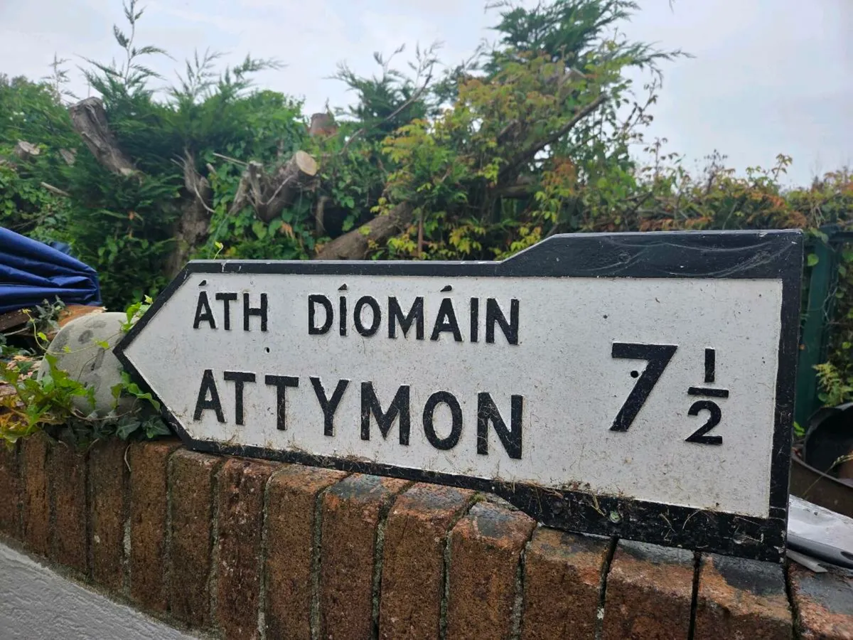 Original old road sign collection in Limerick €190