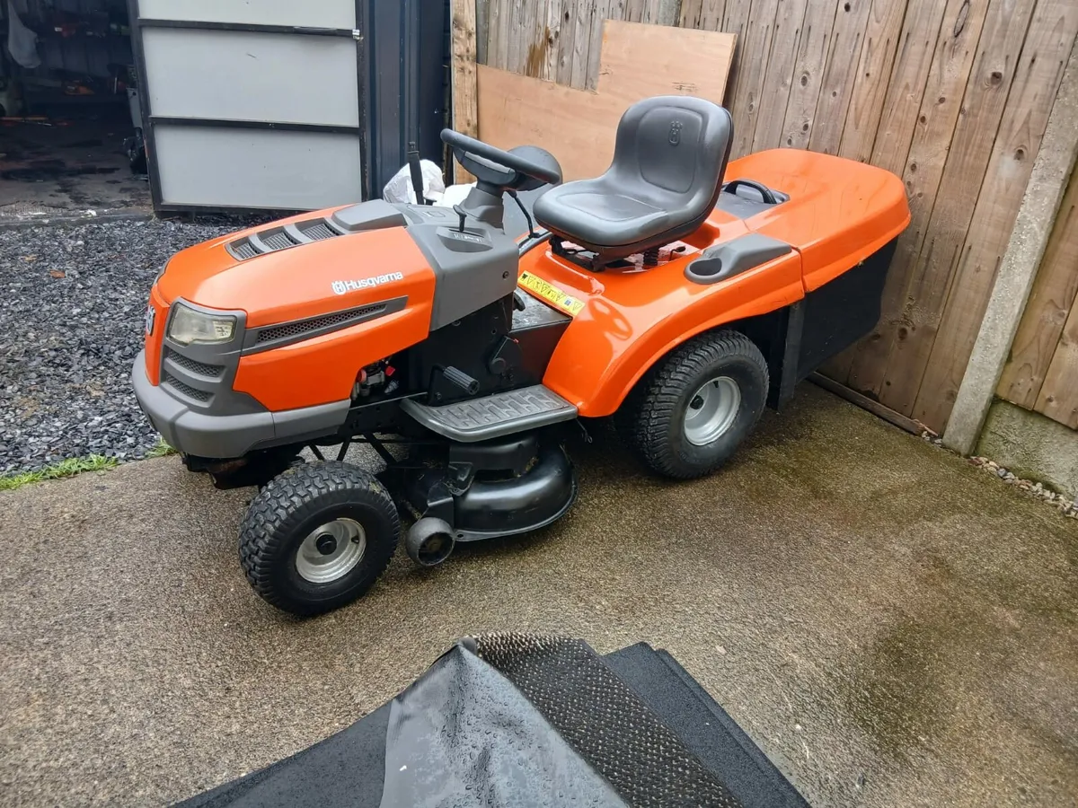 Ride on lawnmower - Image 2