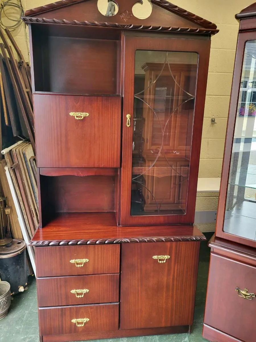 Three lovely mahogany display cabinets - Image 2