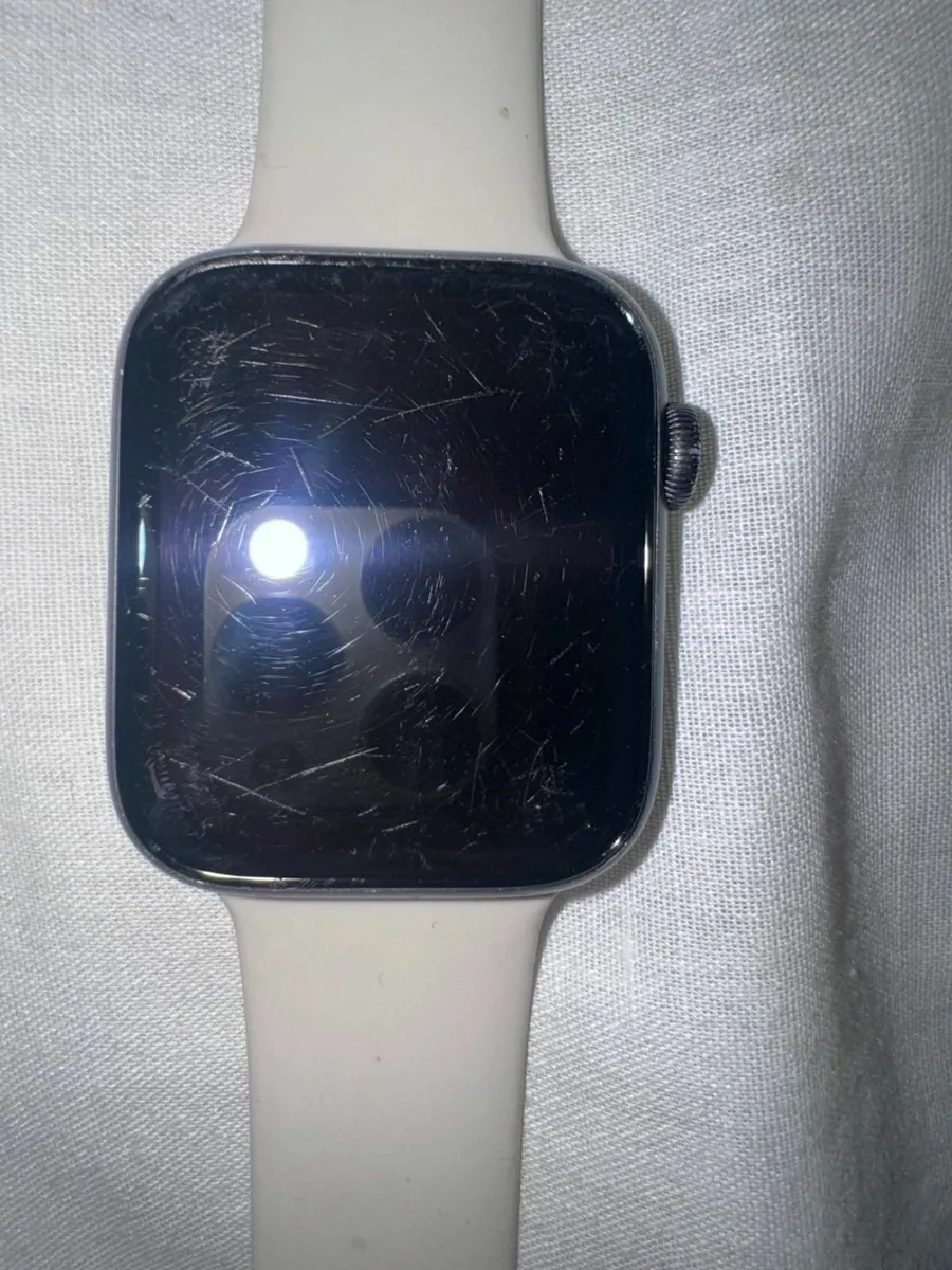Apple watch series 6 - Image 2
