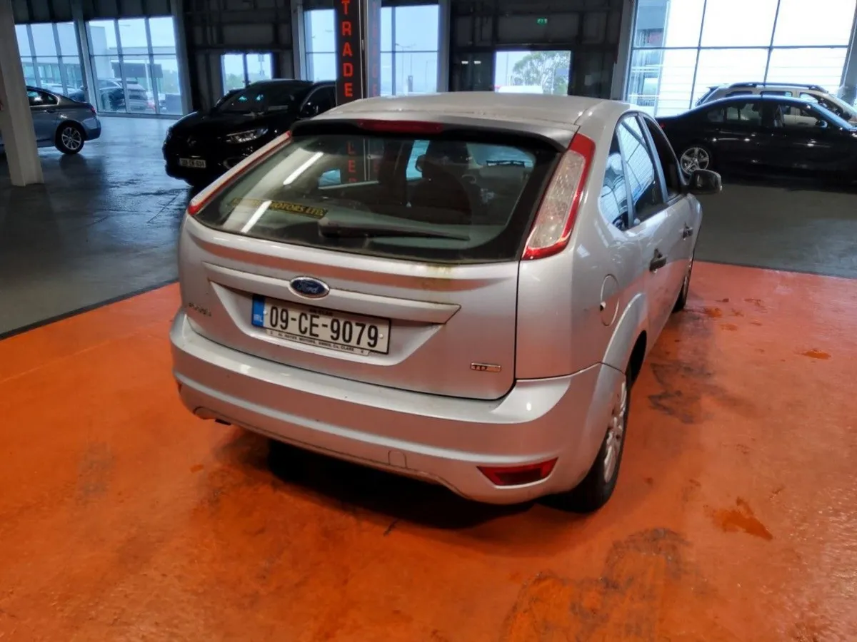 Ford Focus 1.6 Tdci 90 PS Style - Image 2