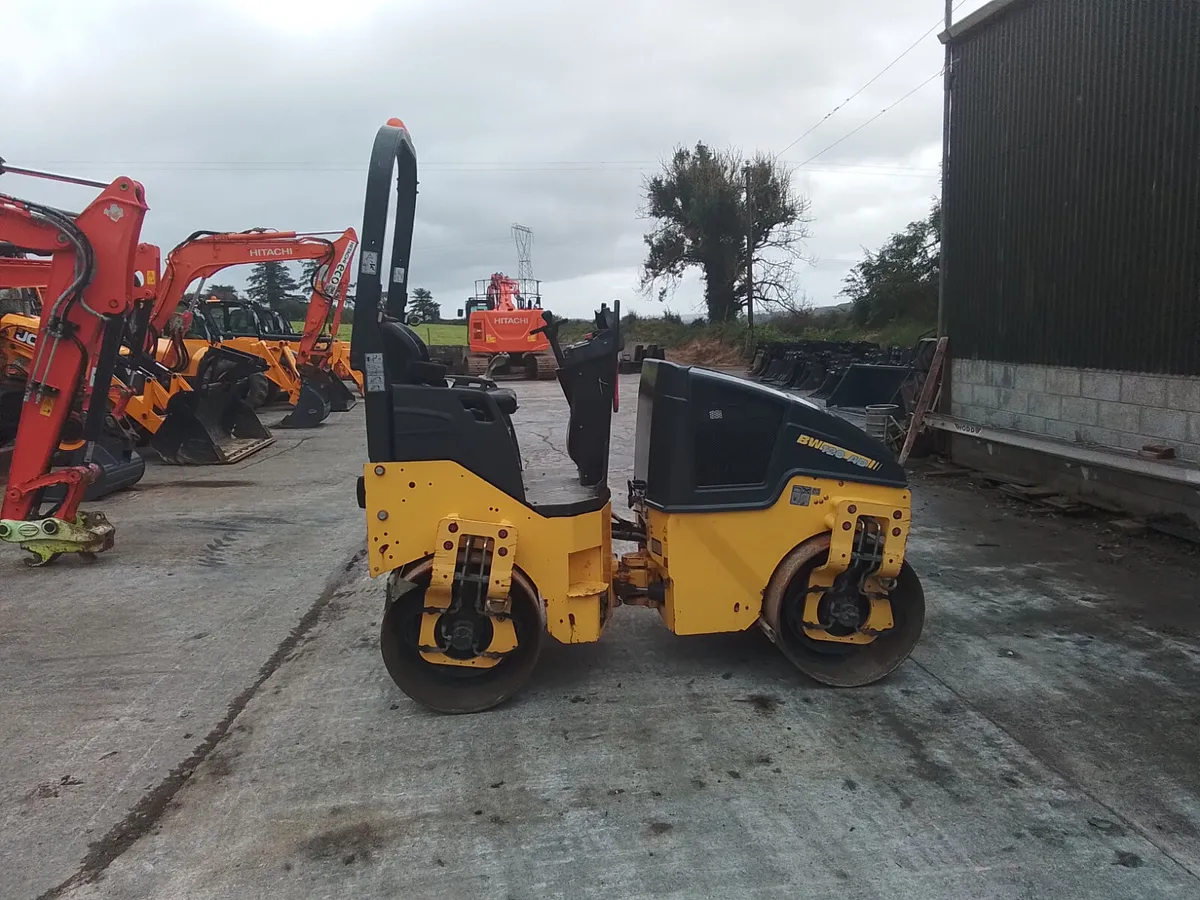 BOMAG  BW120 AD-5  (311  HRS) - Image 1
