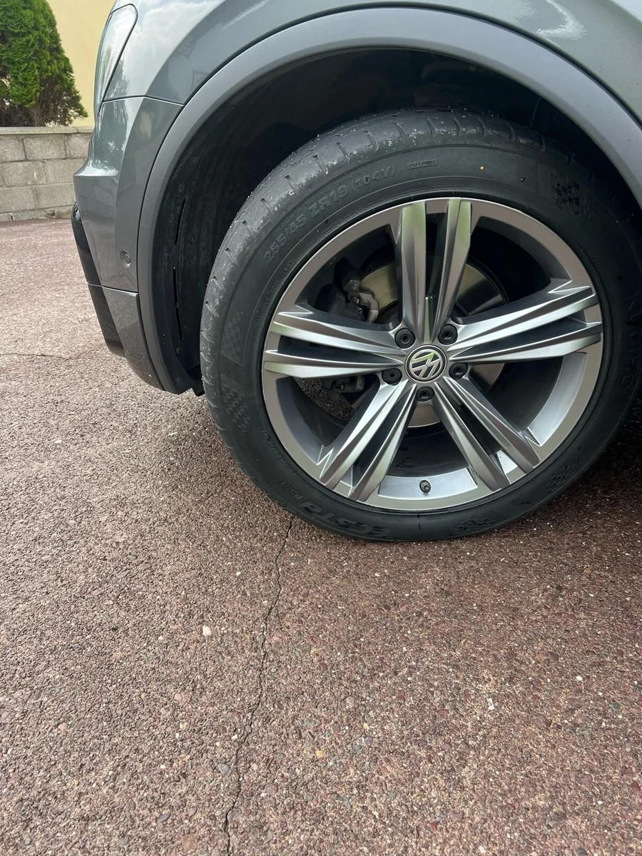 !!!HIGH SPEC VW TIGUAN R LINE with VW WARRANTY!! - Image 4