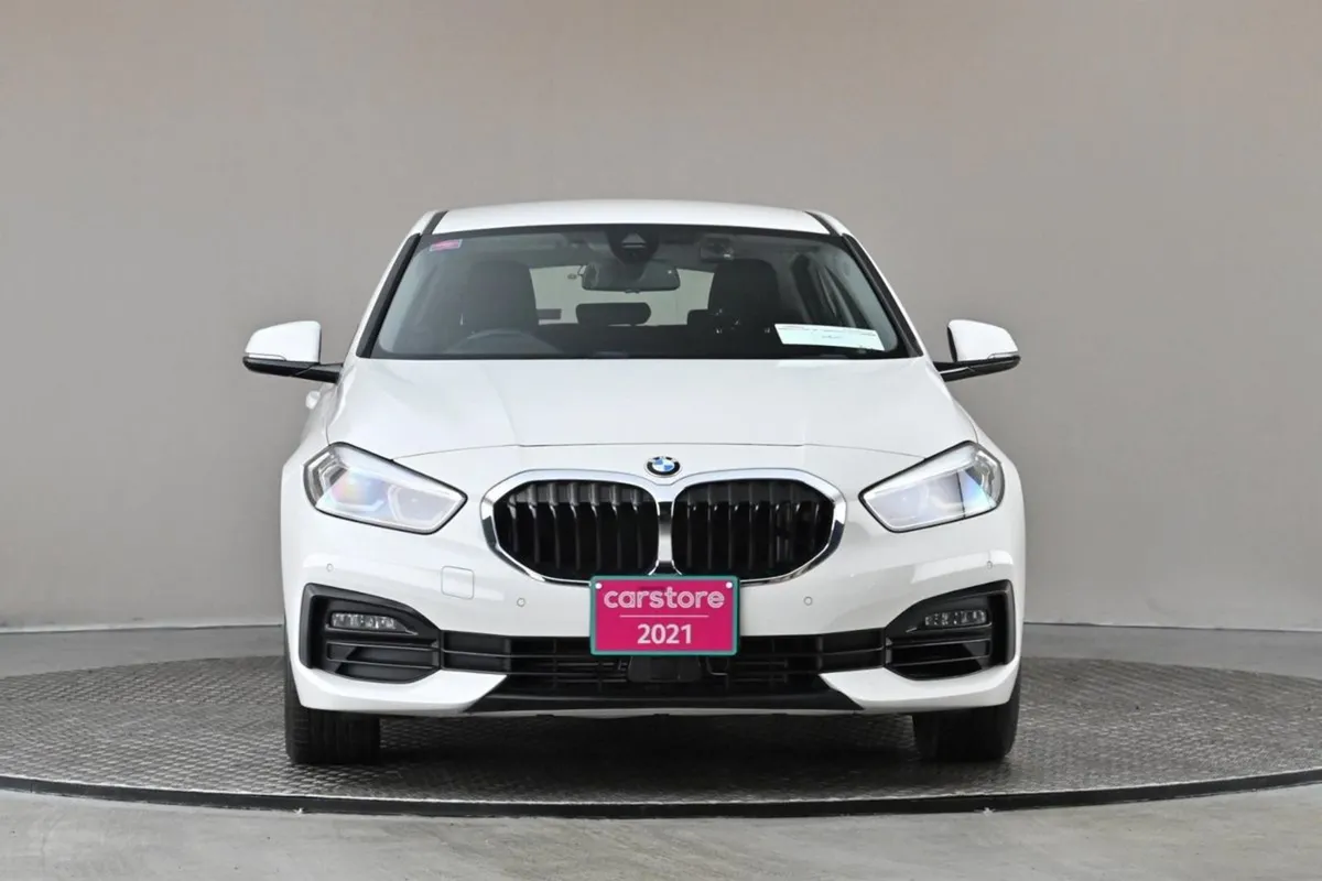 BMW 1 Series 118i Auto  park Sensors reverse Cam - Image 2