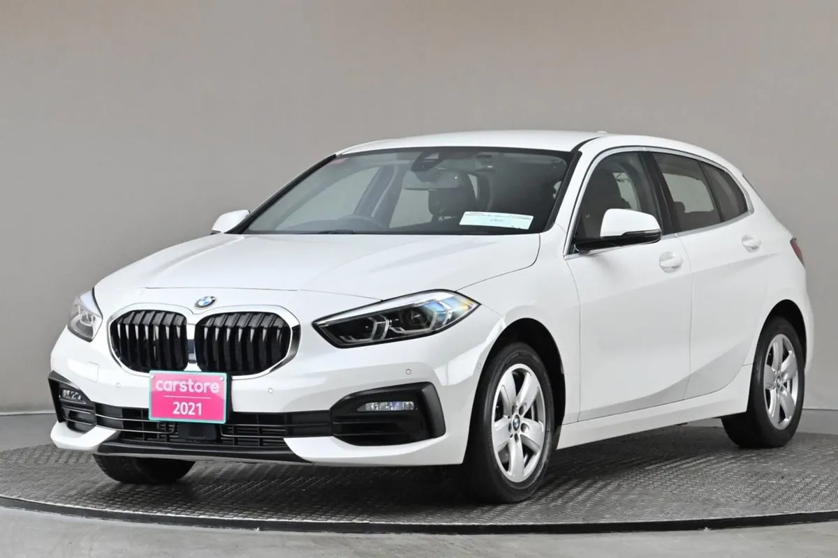 BMW 1 Series 118i Auto  park Sensors reverse Cam - Image 3