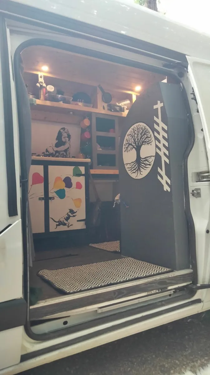 Camper van - Image 2