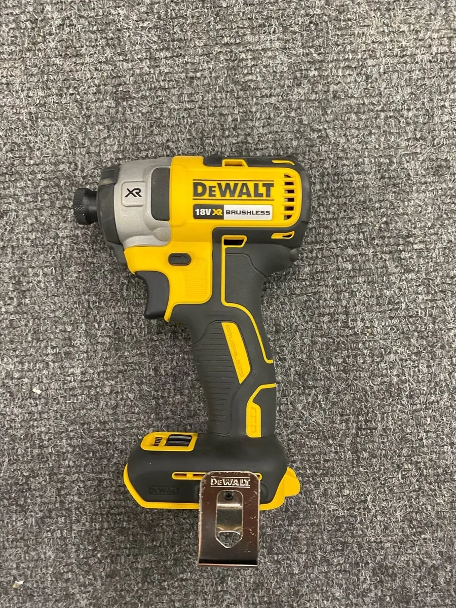 Dewalt DCD796 Drill and DCF887 Driver Set - Image 3