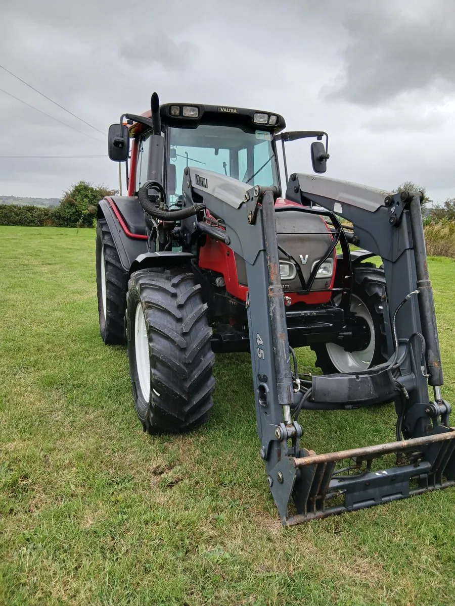 Valtra N111 & Quicke loader - Image 2