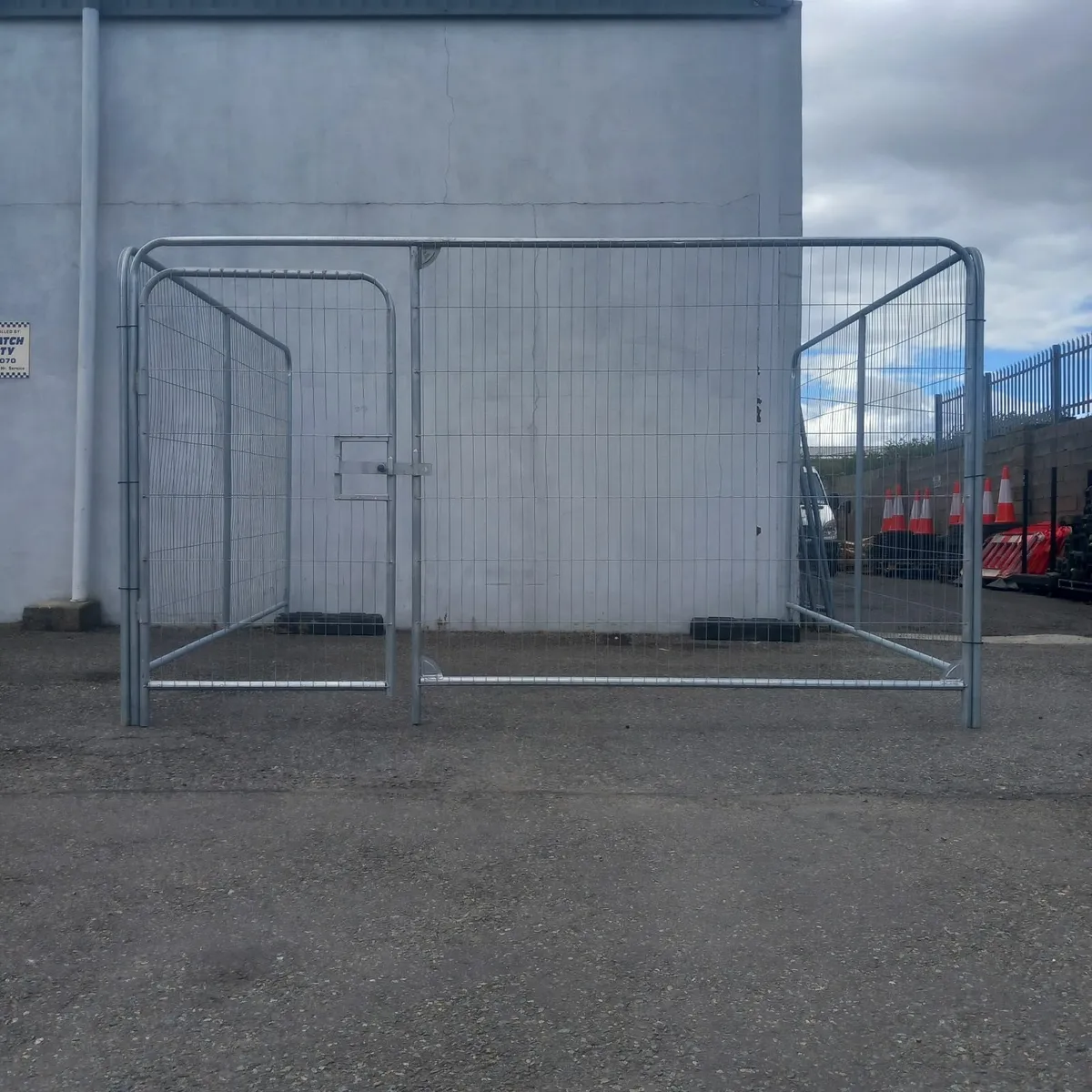 Dog Run - Panels - Image 2