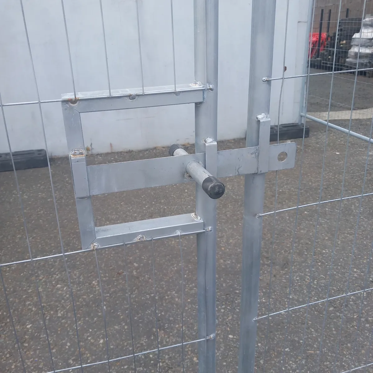 Dog Run - Panels - Image 3