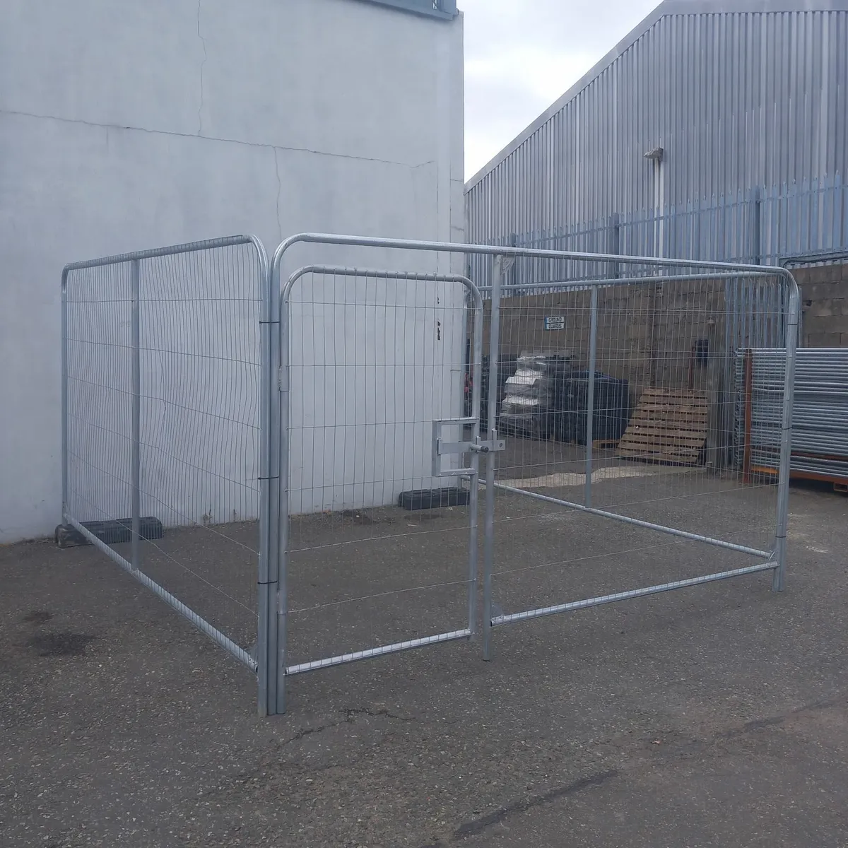 Dog Run - Panels - Image 4