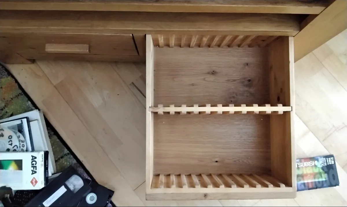 Solid wood TV table - Image 1