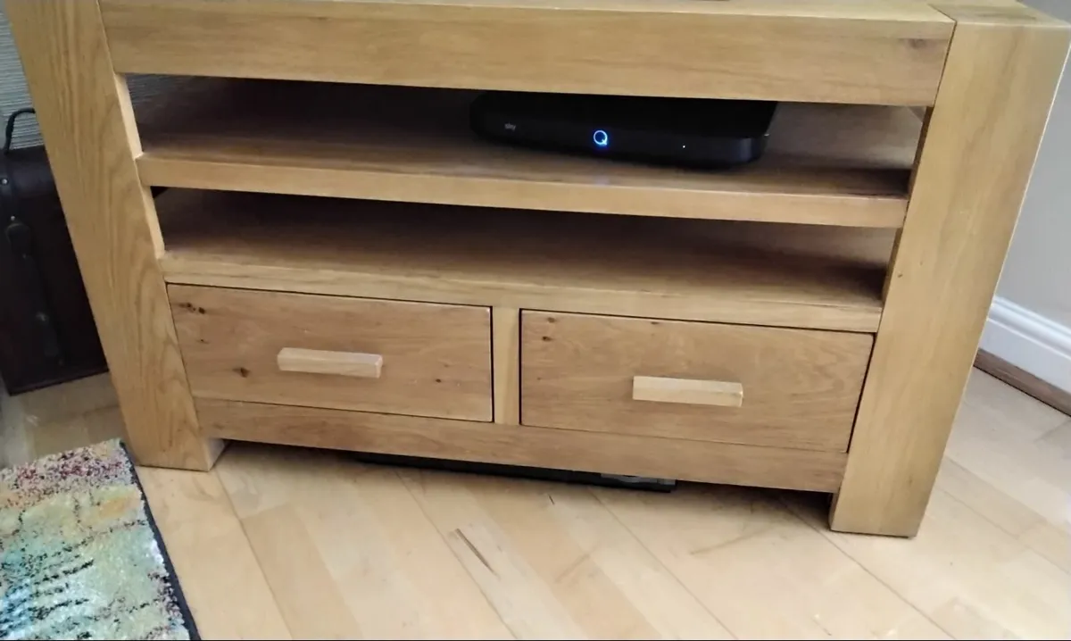 Solid wood TV table - Image 2