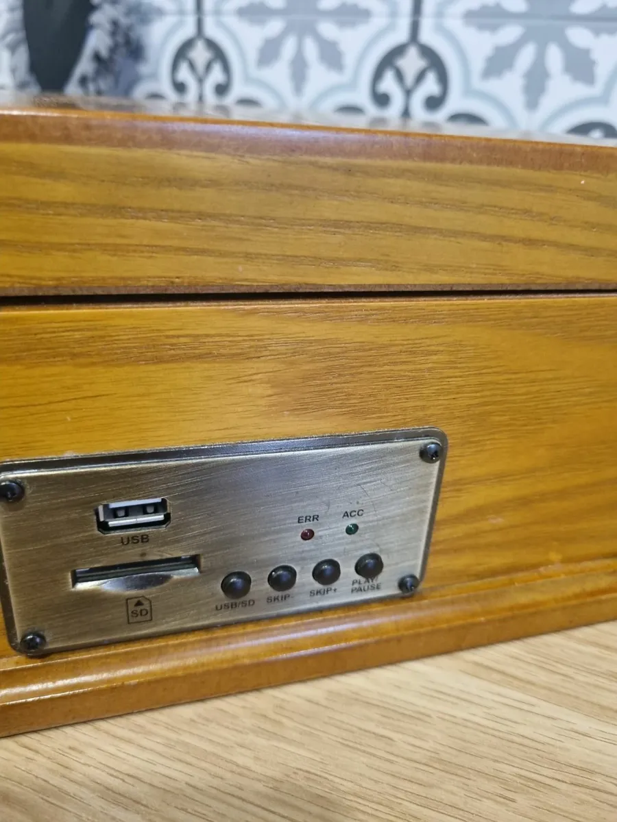 Radio - Image 2