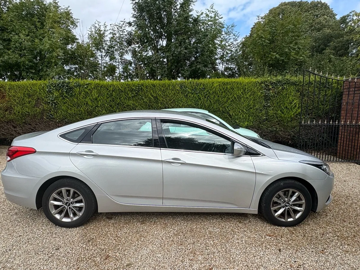 2016 Hyuandi i40 ,EXECUTIVE PLUS , 1.7 diesel - Image 2