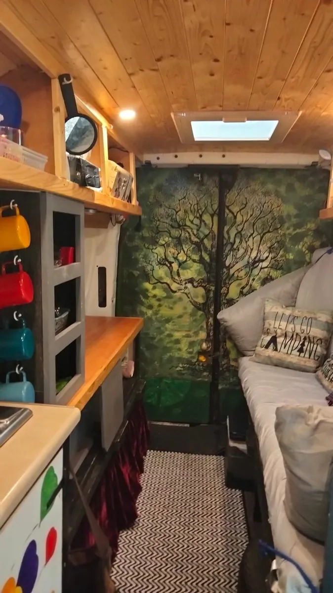 Camper van - Image 4