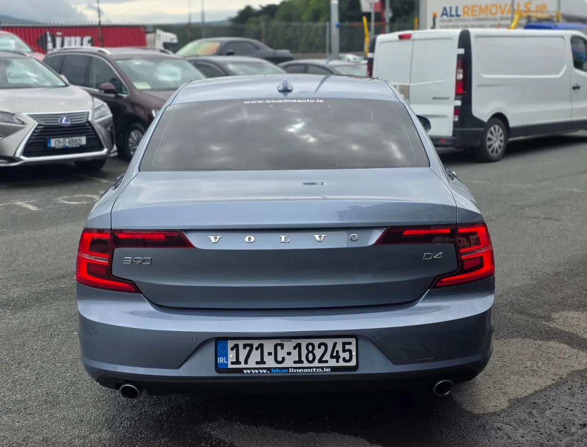 Volvo S90 D4  Momentum 190bhp  2.0 Diesel Auto - Image 4