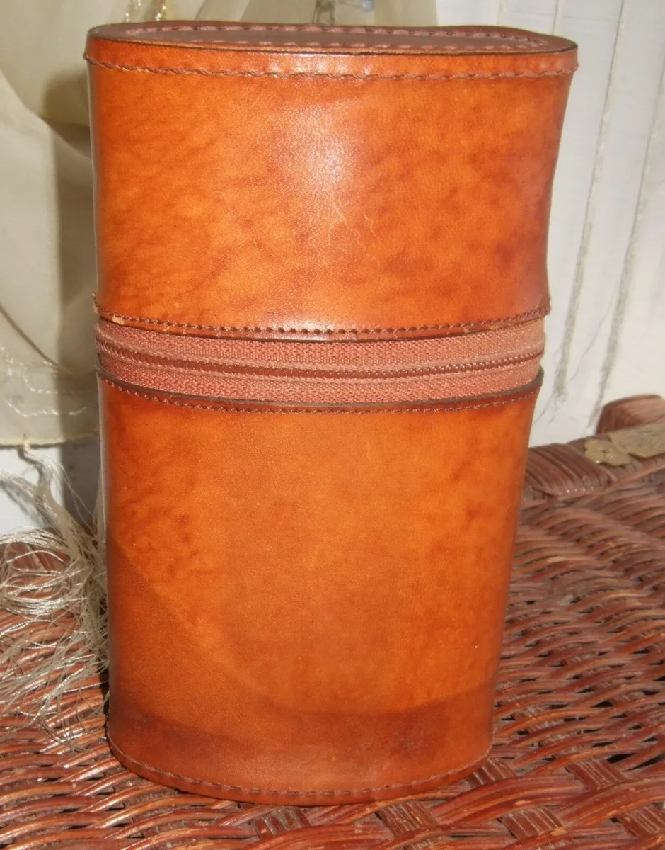 Vintage Harrods Hip Flask & Leather Case - Image 3