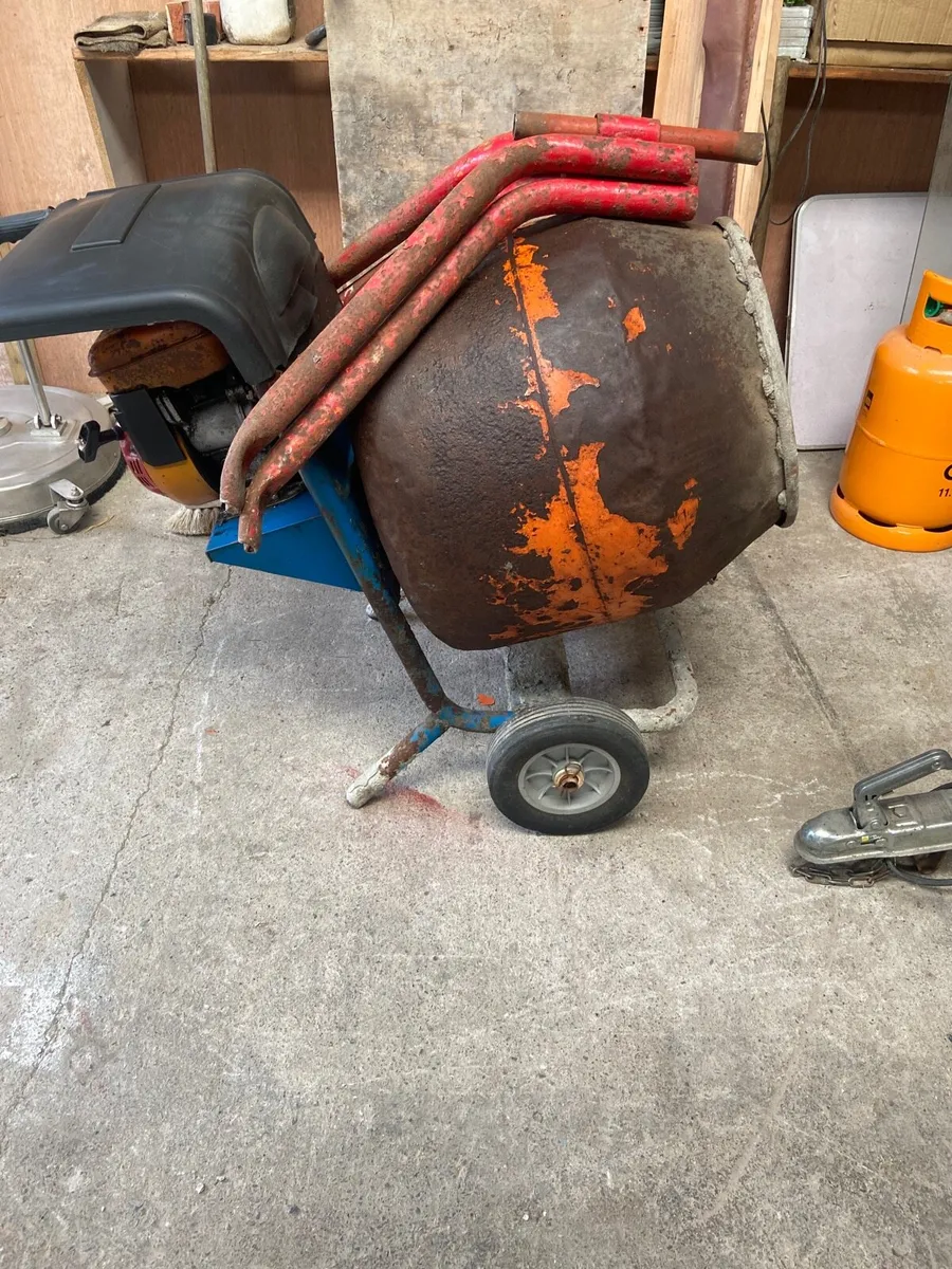 Belle petrol cement mixer - Image 2