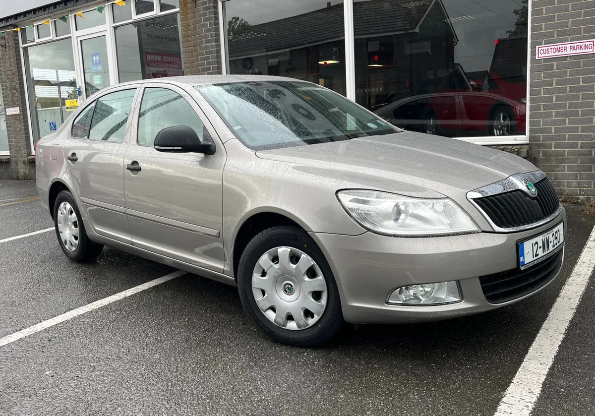 Skoda Octavia CLASSIC 1.6 TDI 105BHP 4DR - Image 1