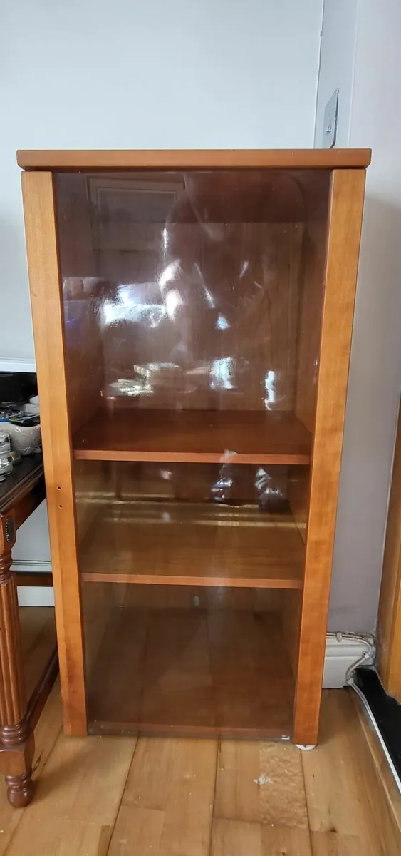 Furniture / Cabinet with glass shelves - Image 4
